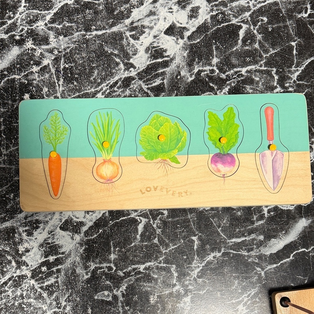 Lovevery Wooden vegetable Garden Puzzle - Multicolor